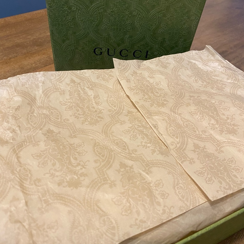 Gucci Beige and Red Slip-On Sneakers - Picture 10 of 11